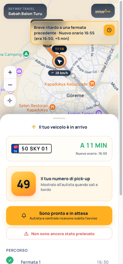 Pagina di tracciamento ospite: mappa in tempo reale con il veicolo in arrivo e il numero di pickup
